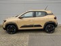 Dacia Spring Extreme 65 26.8 kWh | Achteruitrijcamera |Navigatiesysteem | Airco | Cruise control | Elektrische ramen voor + achter | ESP | Hill hold | Parkeersensor achter | Apple Carplay/Android Auto