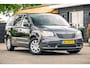 Chrysler Town & Country 3.6 V6 (Leder / Climate / Cruise / Camera / Navigatie / 7 Persoons)