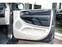 Chrysler Town & Country 3.6 V6 (Leder / Climate / Cruise / Camera / Navigatie / 7 Persoons)