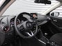 Mazda 2 1.5 e-SkyActiv-G 90PK 6MT Homura | Stuur-/stoelverwarming | Camera | Dodehoek detectie | LED | 16" LM | Carplay | Clima | Cruise |