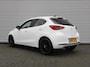 Mazda 2 1.5 e-SkyActiv-G 90PK 6MT Homura | Stuur-/stoelverwarming | Camera | Dodehoek detectie | LED | 16" LM | Carplay | Clima | Cruise |