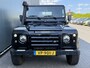 Land Rover Defender BWJ 2005 2.5 123 PK Td5 110" S High Capacity AIRCO | PRIV. GLAS | 16 INCH BORBET LMV | APPLE CARPLAY | ANDROID AUTO | CAMERA | TREKHAAK | TUSSENBAK MET LANGERE OVERBRENGING
