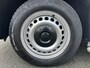 Volkswagen Transporter 8-persoons Kombi 2.0 TDI DSG Automaat L1H1 BM BTW en BPM vrij Airco Cruise control Trekhaak PDC 1e eigenaar Marge Ideaal voor ombouw naar camper Euro 5
