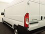 Fiat Ducato 2.2 MultiJet 140 S&S L3H2 3.3t | BPM vrij | Verzwaarde vering | 10'' Touchscreen met Navigatie & Apple Carplay/Android Auto | Climate Control | Achteruitrijcamera | Achterdeuren 270° te openen |