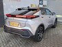 Toyota C-HR 1.8 HYBRID 140 FIRST EDITION NAVI APPLE/ANDROID P-SENSOREN EL-ACHTERKLEP 360GR-CAMERA LED-PAKKET NL-AUTO