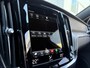 Volvo V60 2.0 T6 Recharge AWD R-Design | Trekhaak | Adaptieve Cruise Control | Donker getint glas achter | Parkeercamera | 19" LM velgen | Navigatie | Keyless | Dode hoek detectie BLIS | Apple Carplay / Android Auto | DAB+ radio |
