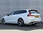 Volvo V60 2.0 T6 Recharge AWD R-Design | Trekhaak | Adaptieve Cruise Control | Donker getint glas achter | Parkeercamera | 19" LM velgen | Navigatie | Keyless | Dode hoek detectie BLIS | Apple Carplay / Android Auto | DAB+ radio |