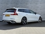 Volvo V60 2.0 T6 Recharge AWD R-Design | Trekhaak | Adaptieve Cruise Control | Donker getint glas achter | Parkeercamera | 19" LM velgen | Navigatie | Keyless | Dode hoek detectie BLIS | Apple Carplay / Android Auto | DAB+ radio |