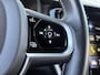 Volvo V60 2.0 T6 Recharge AWD R-Design | Trekhaak | Adaptieve Cruise Control | Donker getint glas achter | Parkeercamera | 19" LM velgen | Navigatie | Keyless | Dode hoek detectie BLIS | Apple Carplay / Android Auto | DAB+ radio |