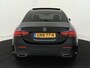Mercedes-Benz A-klasse 180 Star Edition AMG Line | stoelverwarming | achteruitrijcamera | memory stoelen | panoramadak | Night-pakket