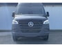 Mercedes-Benz eSprinter 320 L2/H2 Pro 81kWh | Winterpakket | High-performance LED-koplampen | Trekhaak | Smartphone Integratie Pakket | Zitcomfortpakket | Laadruimte bekleding PRO Pakket |Parkeerpakket met Achteruitrijcamera |