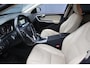 Volvo V60 Cross Country 2.0 D4 Summum Xenon/Leer/Adaptive/Camera/Parkeersensor v,a