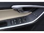 Volvo V60 Cross Country 2.0 D4 Summum Xenon/Leer/Adaptive/Camera/Parkeersensor v,a