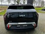 Kia EV3 Plus Advanced 81.4 kWh AIRCO | NAVIGATIE | LM VELGEN | WINTERPAKKET | CAMERA | PARKEERSENSOREN | RIJDENDE DEMO VRAAG NAAR DE BESCHIKBAARHEID
