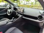 Toyota C-HR 2.0 Plug-in Hybrid 220 Première Edition PANODAK HEAD-UP EL-ACHTERKLEP JBL-AUDIO 19'' LM-VELGEN TREEPLANKEN 360° CAMERA BLIND SPOT NAVI APPLE/ANDROID CLIMA STOEL/STUURVERW