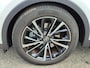 Toyota C-HR 2.0 Plug-in Hybrid 220 Première Edition PANODAK HEAD-UP EL-ACHTERKLEP JBL-AUDIO 19'' LM-VELGEN TREEPLANKEN 360° CAMERA BLIND SPOT NAVI APPLE/ANDROID CLIMA STOEL/STUURVERW
