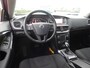 Volvo V40 Cross Country 2.0 D2 Kinetic AUTOMAAT 1e Eigenaar / Automaat / Climate / Navi / Parkeers. / Lm velgen