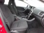 Volvo V40 Cross Country 2.0 D2 Kinetic AUTOMAAT 1e Eigenaar / Automaat / Climate / Navi / Parkeers. / Lm velgen