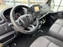 Renault Master T28 2.3 dCi 135 L1H1 Airco Cruise controle Trekhaak 2500kg trekgewicht Achteruitrijcamera Schuifdeur 3-Persoons Euro 6 Navigatiesysteem Telefoonverbinding 1e eigenaar
