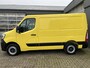 Renault Master T28 2.3 dCi 135 L1H1 Airco Cruise controle Trekhaak 2500kg trekgewicht Achteruitrijcamera Schuifdeur 3-Persoons Euro 6 Navigatiesysteem Telefoonverbinding 1e eigenaar
