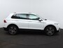 Volkswagen Tiguan 1.5 TSI Elegance Automaat | Navigatie | Stoelverwarming | Achteruitrijcamera | massagefunctie