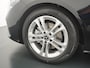 Mercedes-Benz CLA 180 Business Line | 360* Camera | Voorstoelen Verwarmd | Dodehoekassistent | Apple Carplay & Android Auto | 17 Inch Lichtmetalen Velgen