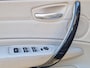 BMW 1-Serie Cabrio 125i Executive M-Sportonderstel Hoogglans Shadow Beige Softtop Parkeersensoren Adaptieve Koplampen Hifi