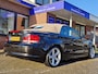 BMW 1-Serie Cabrio 125i Executive M-Sportonderstel Hoogglans Shadow Beige Softtop Parkeersensoren Adaptieve Koplampen Hifi