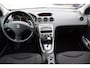 Peugeot 308 SW 1.6 e-HDi Blue Lease Executive Climate control, Automaat, Panoramadak, Trekhaak, Elektrische ramen, Cruise control