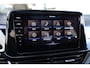 Volkswagen T-Roc 1.5 TSI R-Line 150PK / 110 kW, LED Matrix (IQ.Lights), achteruitrijcamera (rear view), Beats® audiosysteem, panoramadak, verwarmbare voorstoelen, verkeersborddetectie, Apple Carplay & Android Auto, Alarm klasse III, full map navigatie, DAB+, adaptieve cruise control (acc), parkeersensoren voor en achter (pdc), digital cockpit pro, keyless start & entry, elektrisch verstel-, verwarm- en inklapbare buitenspiegels, draadloos telefoon laden, elektrische achterklep, R-Line in- en exterieur