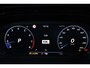 Volkswagen T-Roc 1.5 TSI R-Line 150PK / 110 kW, LED Matrix (IQ.Lights), achteruitrijcamera (rear view), Beats® audiosysteem, panoramadak, verwarmbare voorstoelen, verkeersborddetectie, Apple Carplay & Android Auto, Alarm klasse III, full map navigatie, DAB+, adaptieve cruise control (acc), parkeersensoren voor en achter (pdc), digital cockpit pro, keyless start & entry, elektrisch verstel-, verwarm- en inklapbare buitenspiegels, draadloos telefoon laden, elektrische achterklep, R-Line in- en exterieur