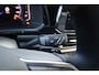 Volkswagen T-Roc 1.5 TSI R-Line 150PK / 110 kW, LED Matrix (IQ.Lights), achteruitrijcamera (rear view), Beats® audiosysteem, panoramadak, verwarmbare voorstoelen, verkeersborddetectie, Apple Carplay & Android Auto, Alarm klasse III, full map navigatie, DAB+, adaptieve cruise control (acc), parkeersensoren voor en achter (pdc), digital cockpit pro, keyless start & entry, elektrisch verstel-, verwarm- en inklapbare buitenspiegels, draadloos telefoon laden, elektrische achterklep, R-Line in- en exterieur