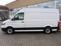 Volkswagen Crafter 35 2.0 TDI 140 PK L3H3 + WERKPLAATS INRICHTING + TREKHAAK 3000 KG | CAMERA | DAB | APPLE CARPLAY