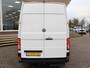 Volkswagen Crafter 35 2.0 TDI 140 PK L3H3 + WERKPLAATS INRICHTING + TREKHAAK 3000 KG | CAMERA | DAB | APPLE CARPLAY