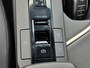 Toyota C-HR HYBRID 140 EXECUTIVE 360º CAMERA STOELVERW EL-STOEL + GEHEUGEN PARK-SENSOREN NAVI 18' LM-VELGEN APPLE/ANDROID EL-ACHTERKLEP NL-AUTO