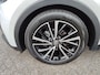 Toyota C-HR HYBRID 140 EXECUTIVE 360º CAMERA STOELVERW EL-STOEL + GEHEUGEN PARK-SENSOREN NAVI 18' LM-VELGEN APPLE/ANDROID EL-ACHTERKLEP NL-AUTO