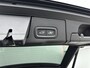 Volvo XC60 Recharge T8 Ultimate Dark | Bowers & Wilkins Audio | Luchtvering | Panoramadak | HUD | PDC + 360 camera | Trekhaak | Stoel + Stuur verw. |