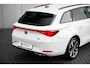 SEAT Leon Sportstourer FR PHEV First Edition | Achteruitrijcamera | Automatisch dimmende binnenspiegel | Dakhemel uitgevoerd in zwart