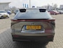 Toyota bZ4X PREMIUM 71 KWH Toyota bZ4X Premium 71 kWh NIEUW VOORRAADVOORDEEL VAN €56.450 VOOR €49.400! 3-FASE LEDER PANODAK STOELVERW/KOELING STUURVERW NAVI 360-CAMERA APPLE/ANDROID AD-CRUISE CLIMA WARMTEPOMP