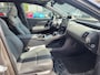 Toyota bZ4X PREMIUM 71 KWH Toyota bZ4X Premium 71 kWh NIEUW VOORRAADVOORDEEL VAN €56.450 VOOR €49.400! 3-FASE LEDER PANODAK STOELVERW/KOELING STUURVERW NAVI 360-CAMERA APPLE/ANDROID AD-CRUISE CLIMA WARMTEPOMP
