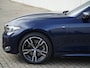 BMW 3-Serie Touring 330e M-Sport | HiFi | HUD | Parking | Driving | 18"