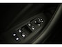 Volkswagen Passat Variant Business 1.5 eTSI 150pk DSG Automaat Trekhaak, Adaptive cruise control, Harman Kardon audio, LED matrix koplampen, Navigatie, Achteruitrijcamera, Elektrische achterklep