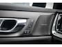 Volvo V60 T6 Plug-in hybrid AWD Plus Dark | Schuif/kanteldak | 360 Camera | Harman Kardon Premium Audio | Trekhaak