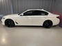 BMW 5-Serie 530e Business Edition Plus M Sport 19"/Schuif-kanteldak/Trekhaak/Camera/Stoelverwarming + memory/PDC v+a/LED