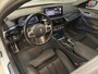 BMW 5-Serie 530e Business Edition Plus M Sport 19"/Schuif-kanteldak/Trekhaak/Camera/Stoelverwarming + memory/PDC v+a/LED