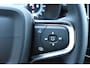 Volvo XC40 B4 211PK Automaat Plus Dark / Lighting Pack / Connect Nubuck bekleding / 20'' velgen / Extra getint glas