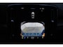 Volvo XC40 B4 211PK Automaat Plus Dark / Lighting Pack / Connect Nubuck bekleding / 20'' velgen / Extra getint glas