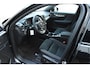 Volvo XC40 B4 211PK Automaat Plus Dark / Lighting Pack / Connect Nubuck bekleding / 20'' velgen / Extra getint glas