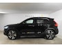 Volvo XC40 B4 211PK Automaat Plus Dark / Lighting Pack / Connect Nubuck bekleding / 20'' velgen / Extra getint glas