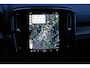 Volvo XC40 B4 211PK Automaat Plus Dark / Lighting Pack / Connect Nubuck bekleding / 20'' velgen / Extra getint glas